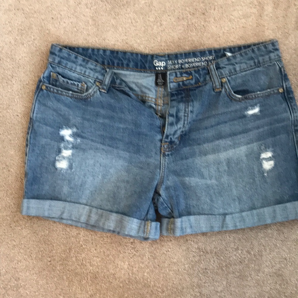 Boyfriend Short